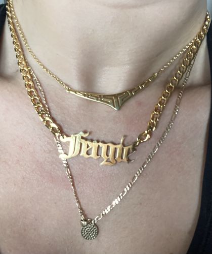 Customer photo review of LOANYA Gourmet Name Necklace With Personal Engraving