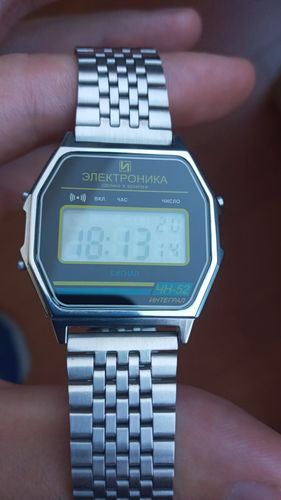 Reseña con foto de un cliente sobre Reloj Elektronika "ЧН-52" Caja Acero Inoxidable Made in Belarus