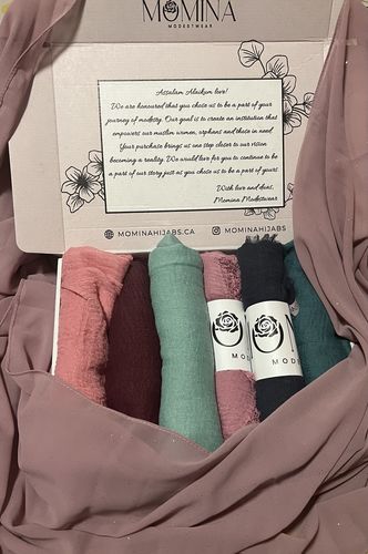 Customer photo review of Cotton Crinkle Hijab - Navy Blue