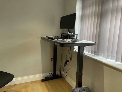Customer photo review of E-Desk Glass Height Adjustable