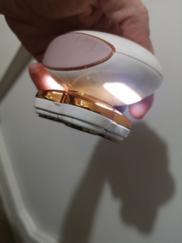 Customer photo review of Epilatore Flawless rasoio elettrico femminile