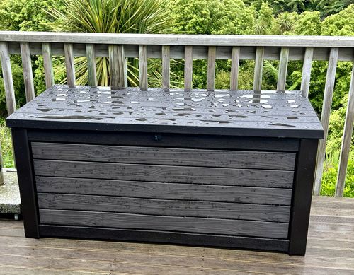 Customer photo review of Keter Brushwood Cushion Box 630L