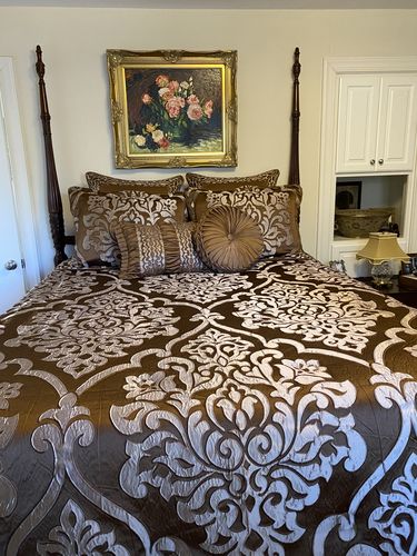 Customer photo review of Surano Copper 4-Piece Comforter Set By J Queen