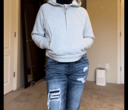 Customer photo review of Luxify Cropped Half Zip