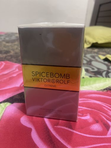Customer photo review of Viktor & Rolf Spicebomb Extreme Eau De Parfum- 90ml