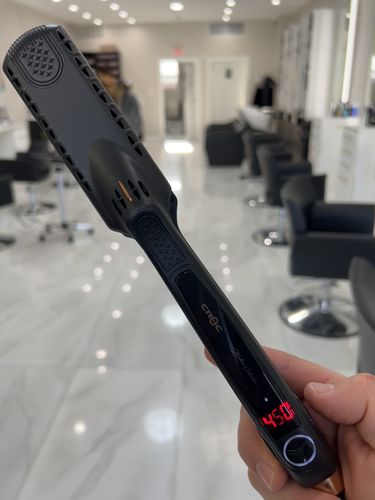 Customer photo review of Masters Flat Iron 1.5" (Keratin Treatment)