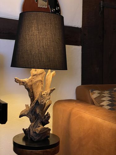 Customer photo review of Wurzelholz Tischlampe IKAL Höhe 82 cm inkl. Lampenschirm
