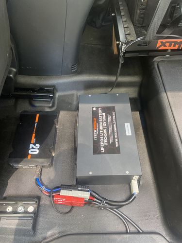 Customer photo review of Dual input 20A In-Vehicle Battery Charger DC iTECHDCDC20 DCDC MPPT