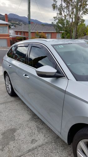 Customer photo review of Slim-line Weather Shields - Skoda Octavia MK4 Wagon 20+