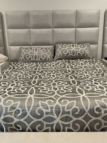 Customer photo review of Deco Silver 4-Piece Comforter Set By J Queen