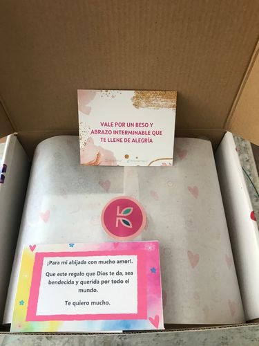 Customer photo review of Caja Amor Propio