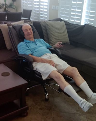 Customer photo review of Ergonomic Adjustable Height Massage and Heated Executive Office Chair Brown