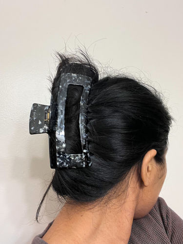 Customer photo review of XL Dreamy Claw Clip