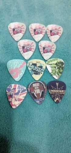 Customer photo review of 1 Box Case 30-50 premium Guitar Picks