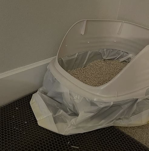 Customer photo review of Michu Mixed Tofu Cat Litter, Heavy Duty Flushable Kitty Litter
