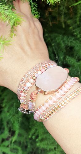 Customer photo review of Pulsera Sanadora de Cuarzo Rosado
