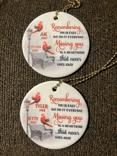 Customer photo review of Cardinals Winter Memorial Personalized Circle Ornament