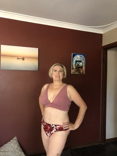Customer photo review of Busty Bianca Bralette