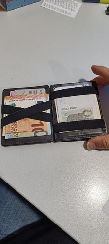 Customer photo review of Flap Boy - Magic Wallet with Coin Pocket