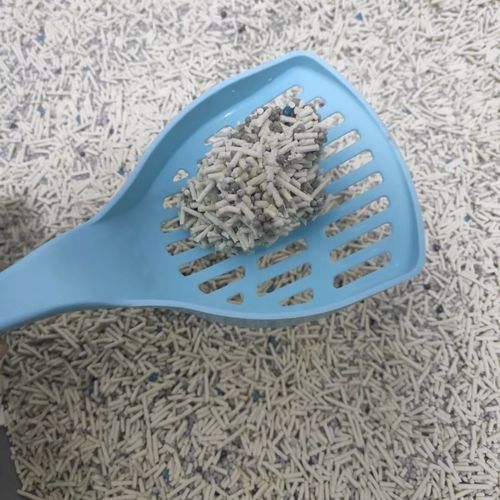 Customer photo review of Michu Mixed Tofu Cat Litter, Heavy Duty Flushable Kitty Litter