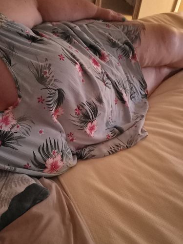 Customer photo review of Waterproof Splash Blanket™️ - Vanilla Bean Summer Blanket