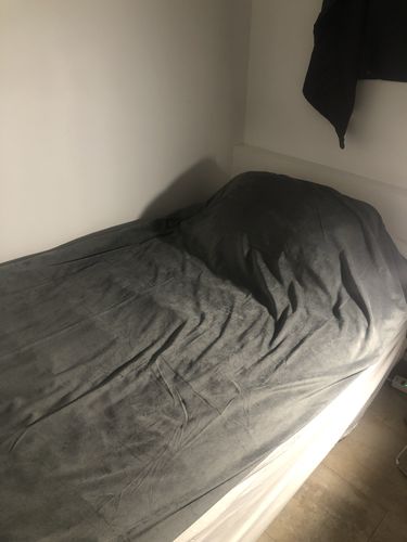 Customer photo review of Simplesleep Weighted Blanket