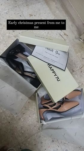 Customer photo review of Loiel Cross Pointed Heels