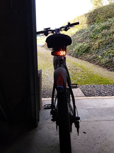 Customer photo review of Feu Arrière Vélo Clignotant Soundly™ - 24,99€