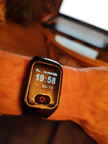 Kundenbewertung mit Foto zu Luada 4G Pro Notrufuhr mit Sturzerkennung