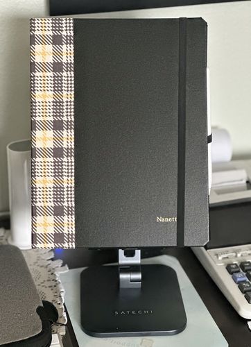 Customer photo review of Custom Case for iPad Pro 12.9" (2022/6th Gen)