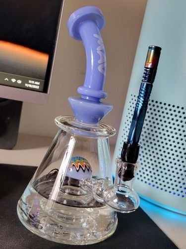 Customer photo review of Wig Wag Reversal UFO Bent Neck Pyramid