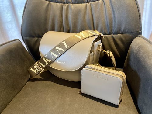 Customer photo review of KANA - TAUPE