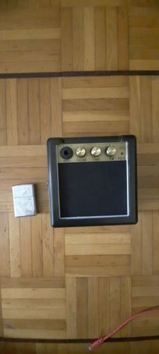 Customer photo review of Portable Mini Electric Guitar Amplifier