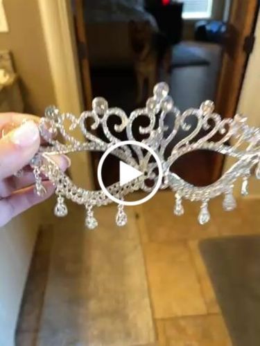 Customer video review of Crystal Eye Mask