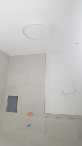 Kundenbewertung mit Foto zu LEDVANCE SMART+ WiFi-Panelleuchte, weiß, 19W, 1790lm, 235mm