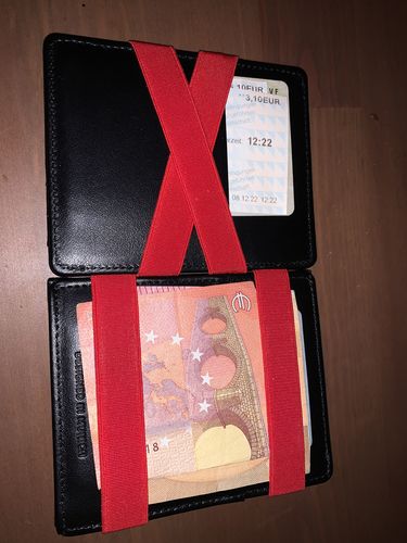 Customer photo review of Flap Boy AirTag-Edition - Magic Wallet with Coin Pocket