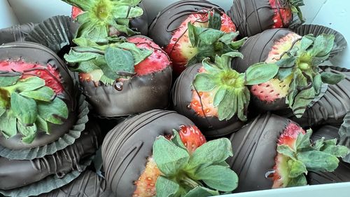 Customer photo review of Chocolate Dipped & Drizzled Fresh Strawberries and Fruits