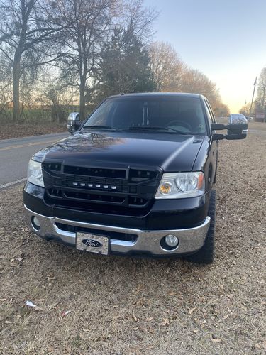 Customer photo review of Armor Grille w/Off-Road Lights, Replaceable Letters- Matte Black for 2004-2008 Ford F150