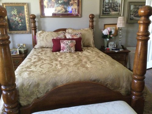 Customer photo review of Napoleon Gold 4-Piece Comforter Set By J Queen