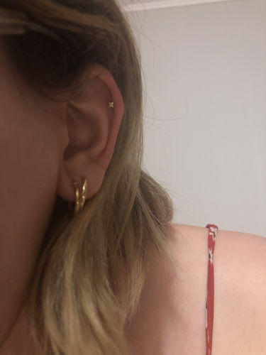 Customer photo review of PIERCING BAÑO DE ORO VITA