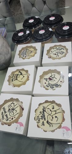 Customer photo review of Caja de Pastel 20 x20 x5 cm .