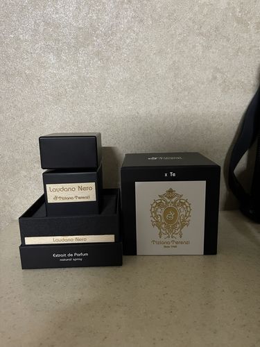 Customer photo review of Tiziana Terenzi Laudano Nero Extrait De Parfum 100ml