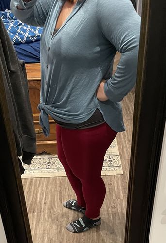 Customer photo review of Snapback™ Postpartum Leggings - Crimson