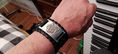 Customer photo review of Wolf Head Bracelet