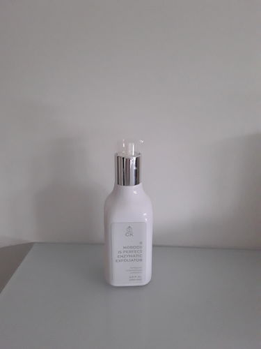 Customer photo review of #NOBODY IS PERFECT Exfoliant enzymatique pour le visage 200ml