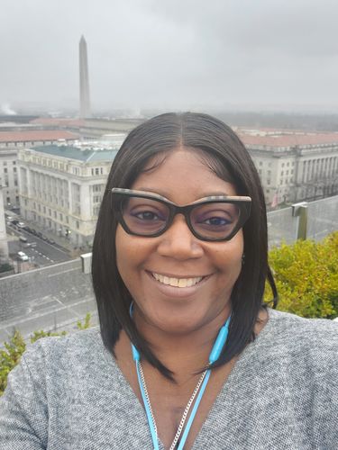 Customer photo review of Brooklyn Hair 4x4 Lace Closure Wig / Straight Bob Short Style