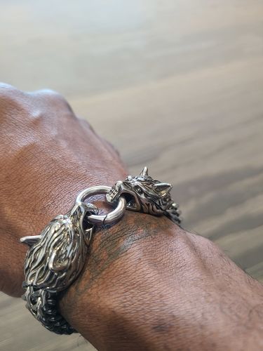 Customer photo review of Fenrir's Bite