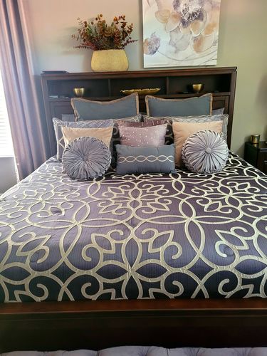 Customer photo review of Deco Charcoal 4-Piece Comforter Set By J Queen