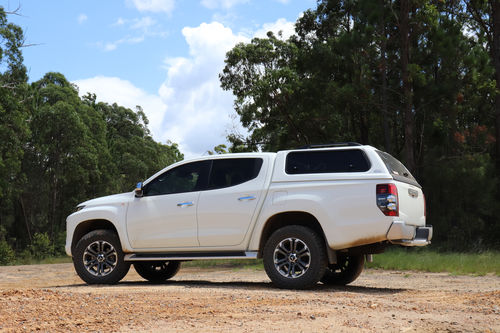 Customer photo review of Loaded 4X4 40mm Lift Kit: MITSUBISHI TRITON MQ/MR