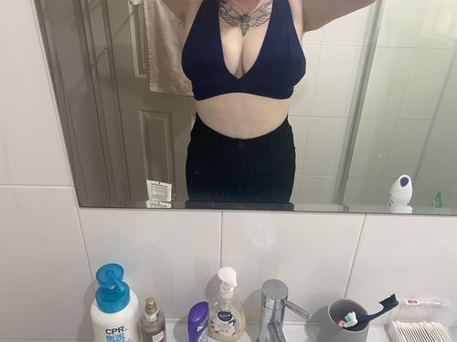 Customer photo review of Busty Bianca Bralette